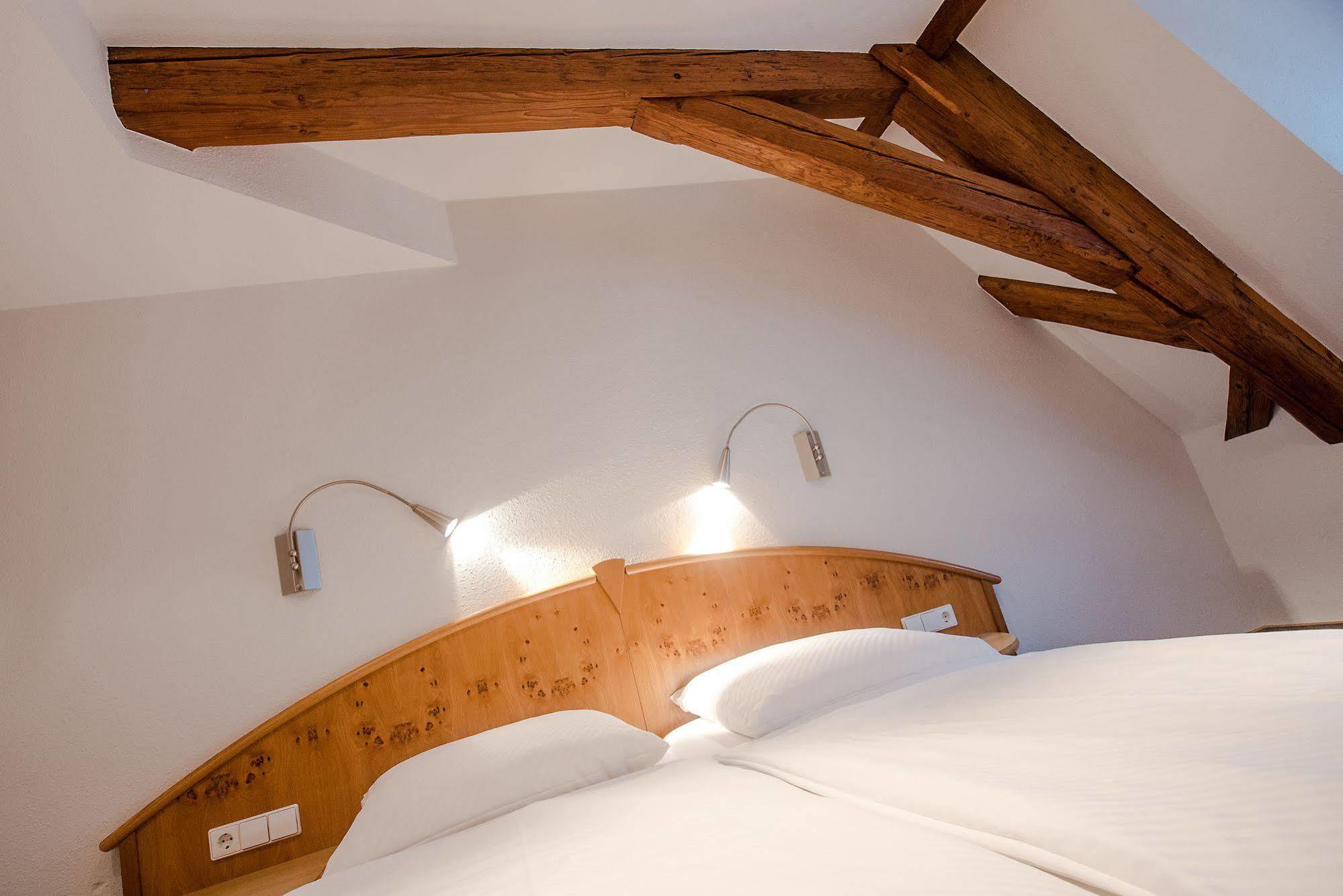 Hotel Gasthof Zum Roessle ألتينشتاد المظهر الخارجي الصورة