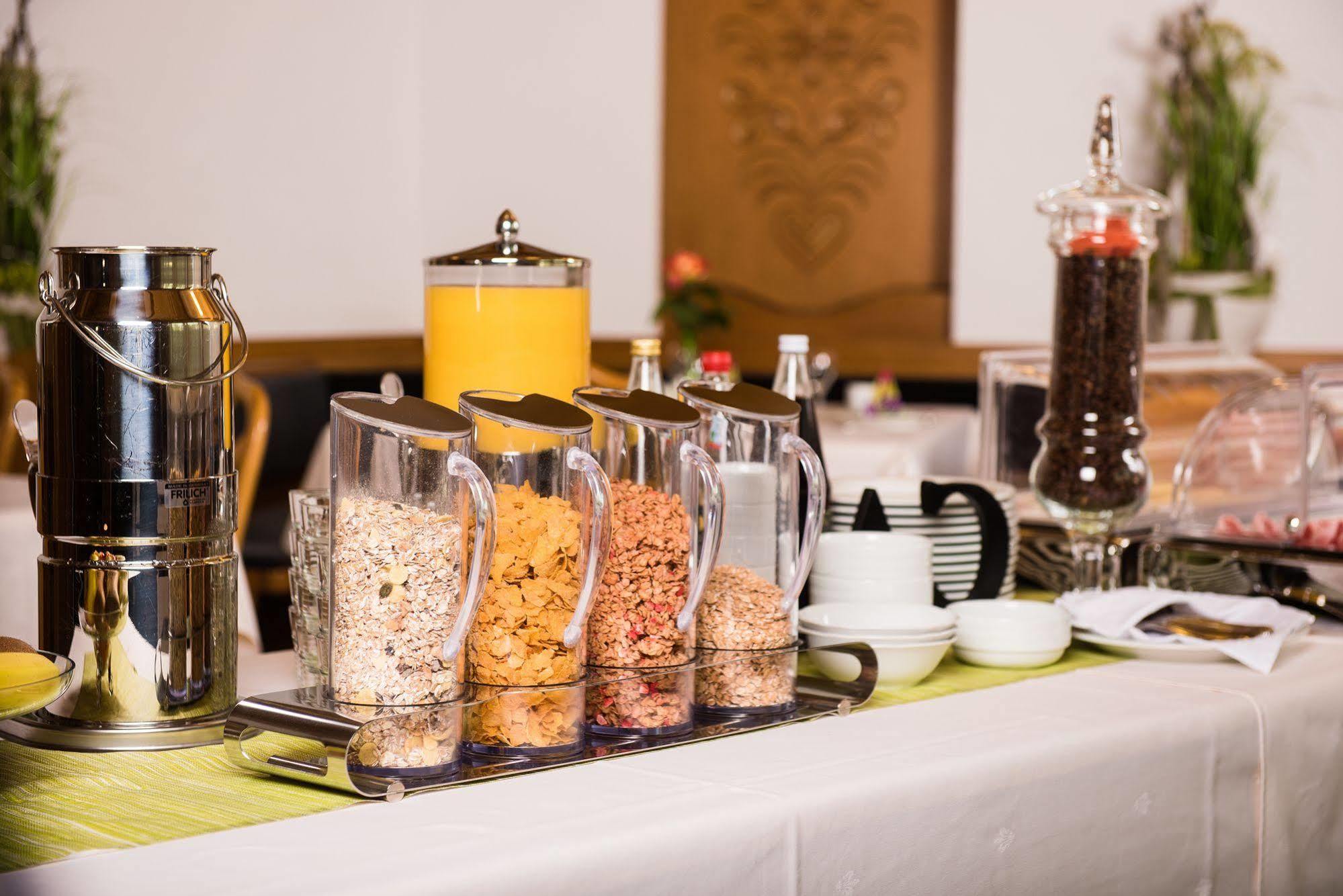 Hotel Gasthof Zum Roessle ألتينشتاد المظهر الخارجي الصورة